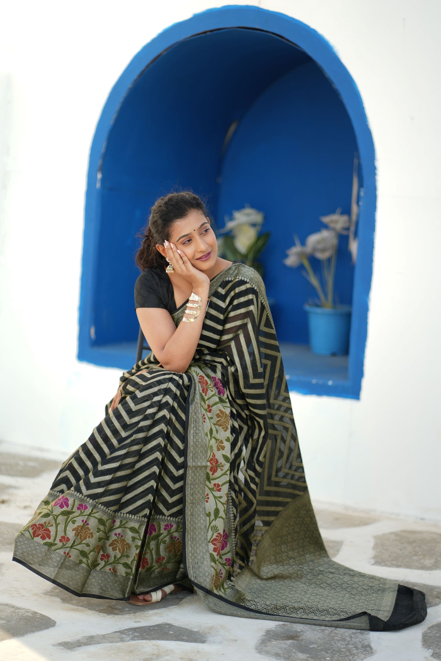 HANDWOVEN LINEN BLEND BANARASI SAREE