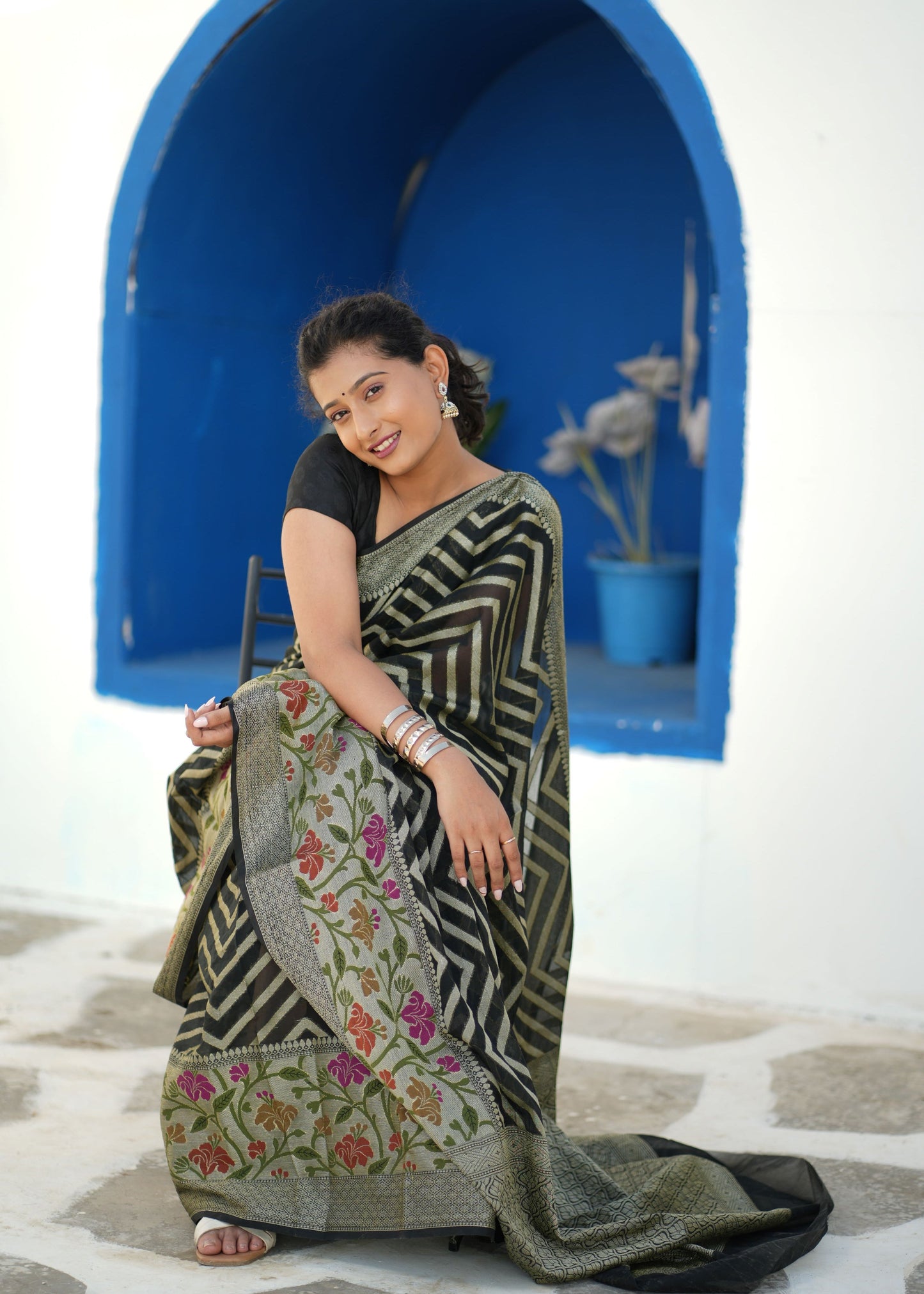 HANDWOVEN LINEN BLEND BANARASI SAREE